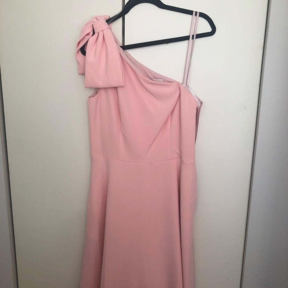 NWT Gal Meets Glam Yvonne Dress